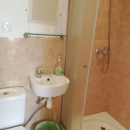Lesna Osada Quarto em Acomodações Particulares